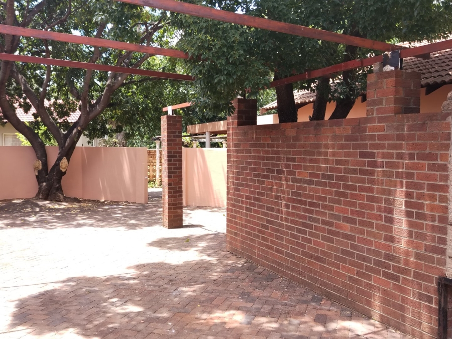 5 Bedroom Property for Sale in Flamwood North West